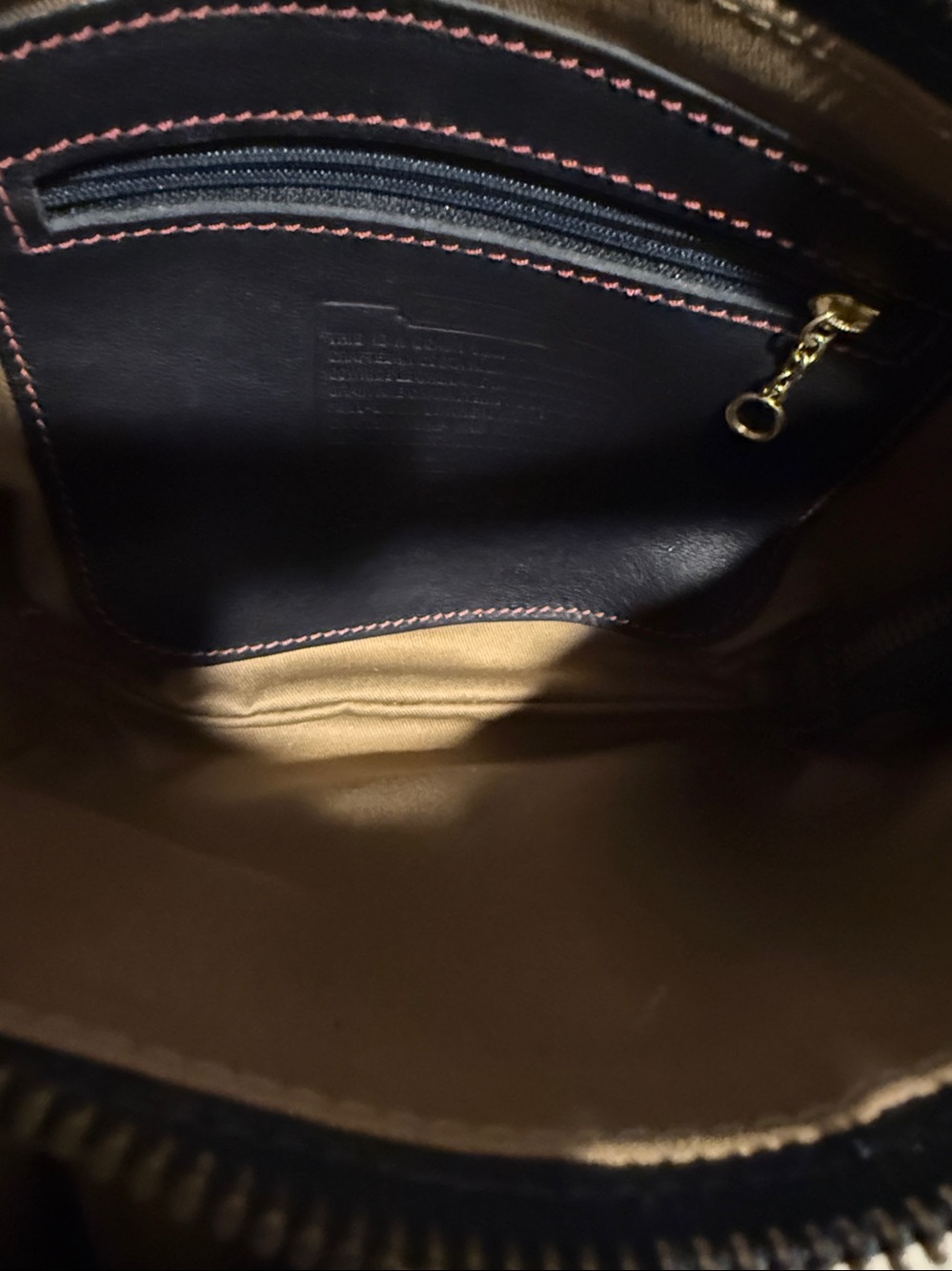 Coach vintage cowhide Leather Shoulder Bag with pink Stitching RARE! - Picture 5 of 6